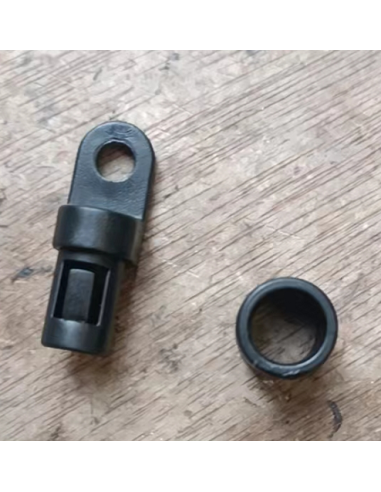 Clip for elastic paddle holder